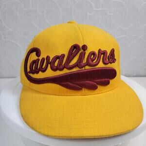 Adidas Cleveland Cavaliers Retro Script Fitted Hat 6 7/8-7 1/4 Gold Red Flexfit